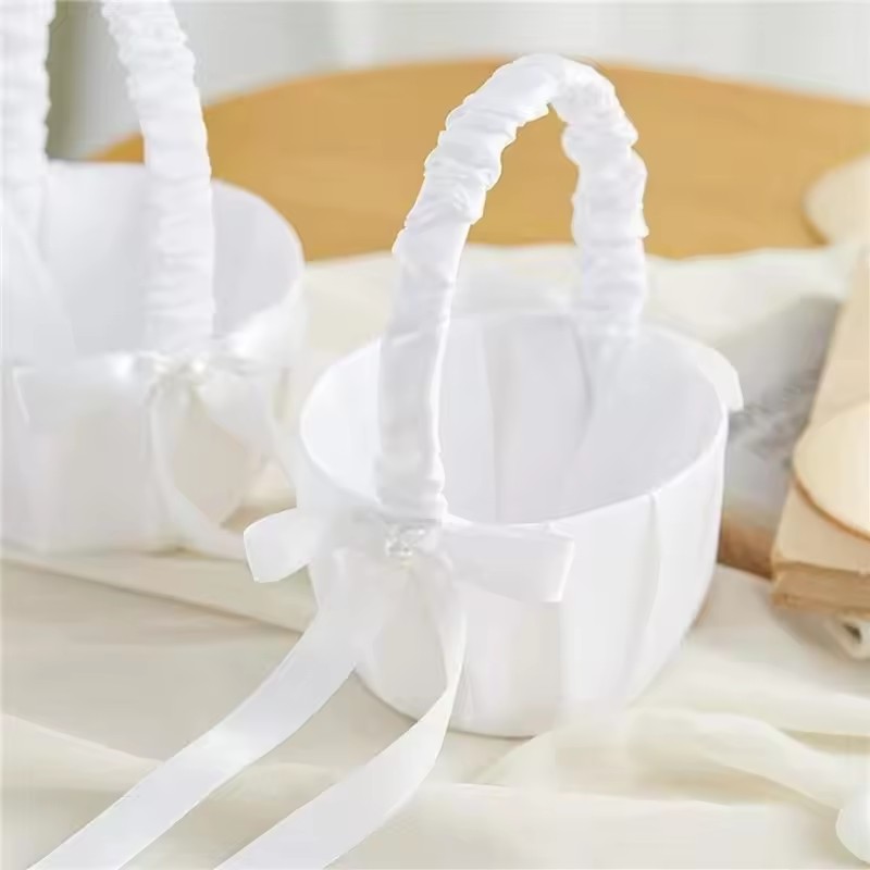 Bruids wit satijnen strik bloe - Wedding Hampers recensie en prijs